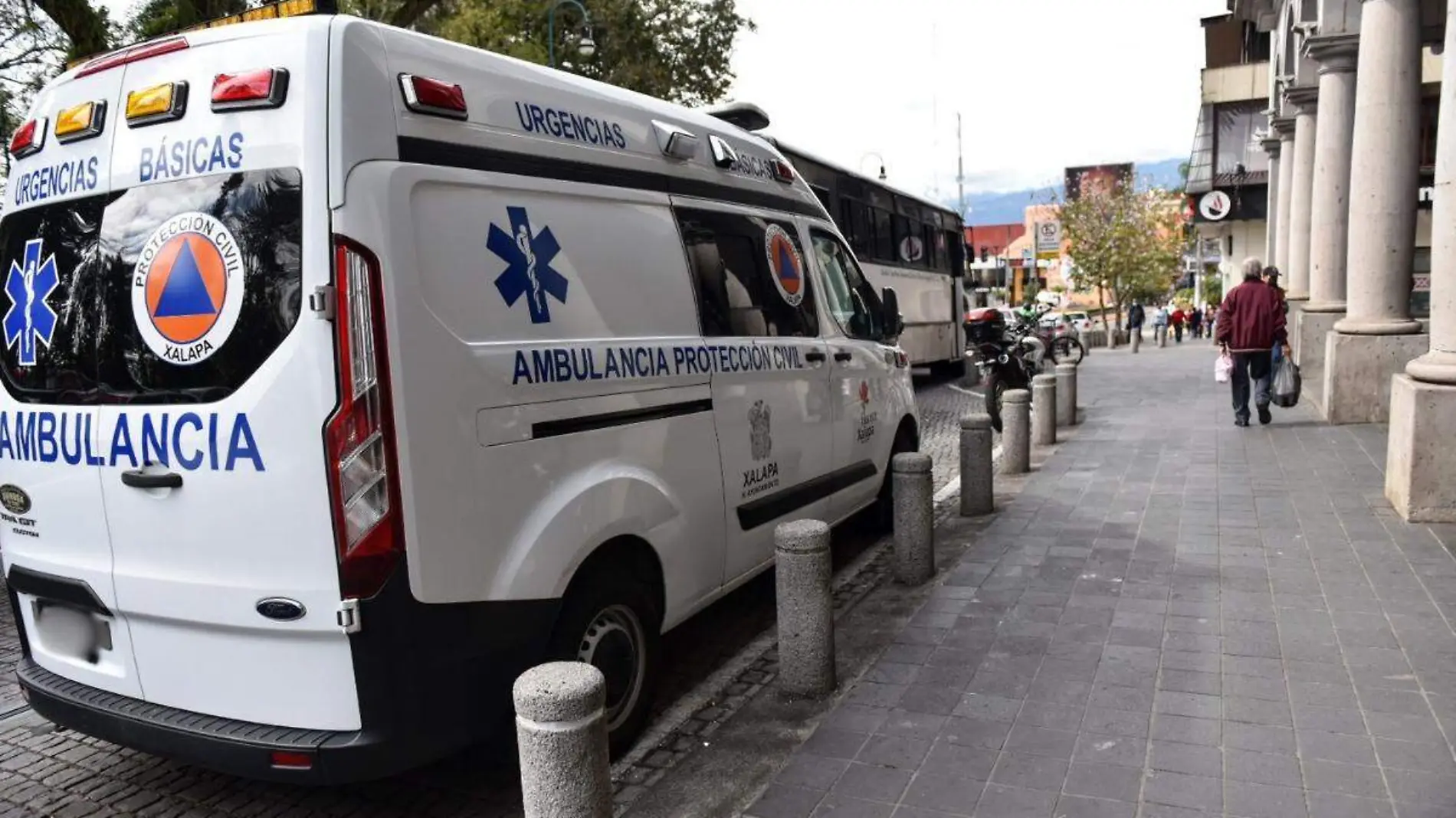 Hombres golpeados en calle Bolivia